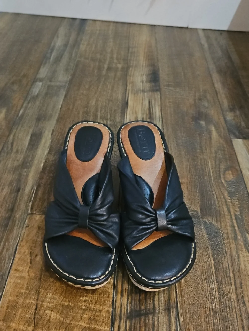 Born Black Leather Knot Wedge Sandals‎